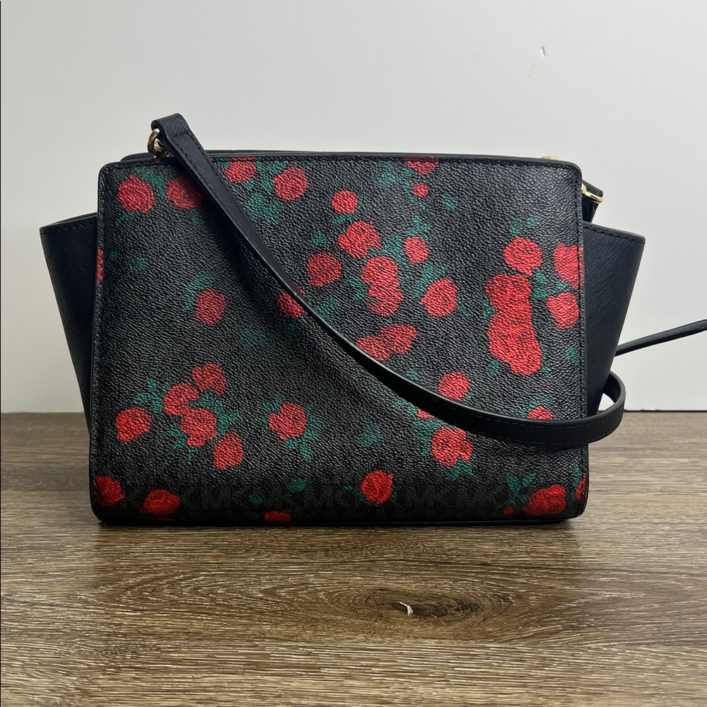 Michael Kors Jet Set Travel Rose Print Crossbody Bag – Black & Red - Picture 3 of 16